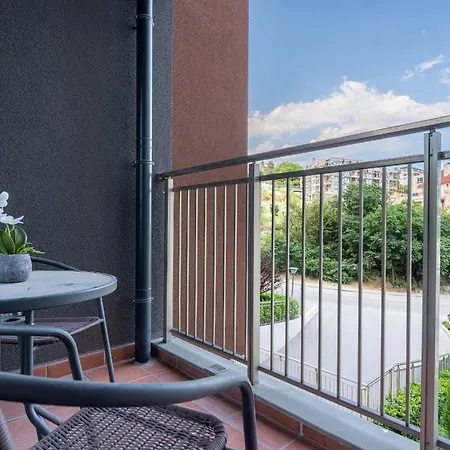 Апартамент аpartment In Complex Panorama Park,free Parking Варна