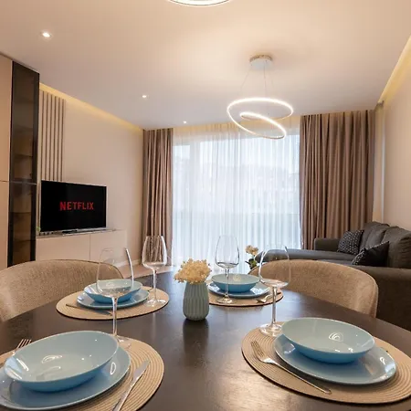 аpartment In Complex Panorama Park,free Parking Апартамент
